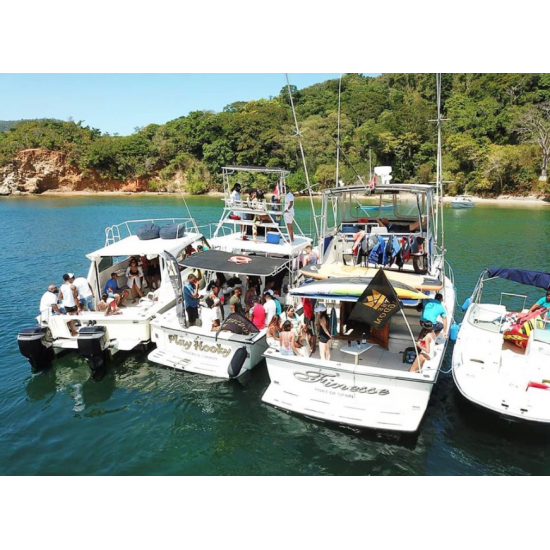 Cruise on a Yacht With Gasparee Cave Experience