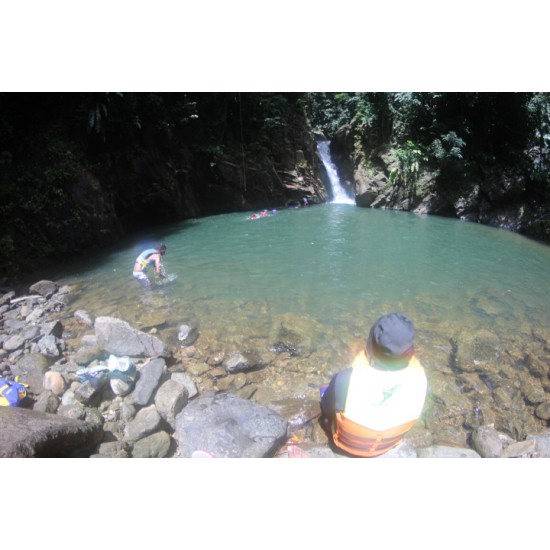 Enjoy professional Adventure “Paria Waterfall”