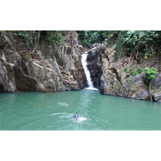 Enjoy professional Adventure “Paria Waterfall”